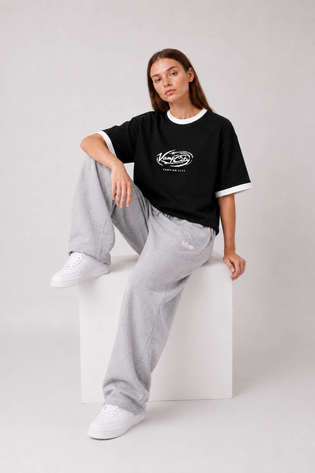 VAMP City Boxy-Fit - Black