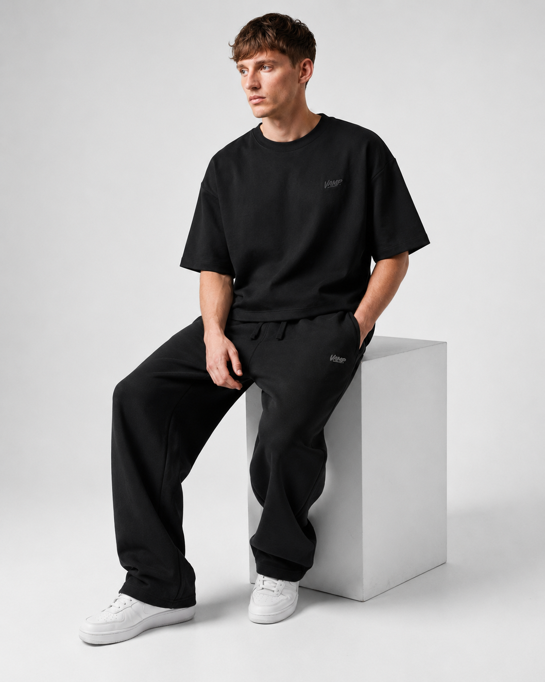VAMP Boxy-Fit - Black